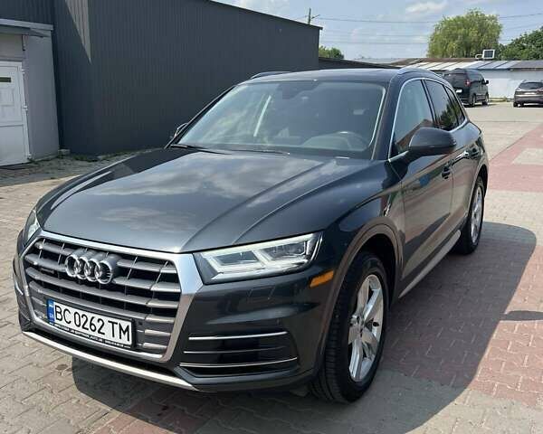 Серый Ауди Ку 5, объемом двигателя 1.98 л и пробегом 118 тыс. км за 24950 $, фото 1 на Automoto.ua