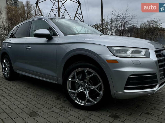 Сірий Ауді Ку 5, об'ємом двигуна 1.99 л та пробігом 84 тис. км за 31000 $, фото 1 на Automoto.ua