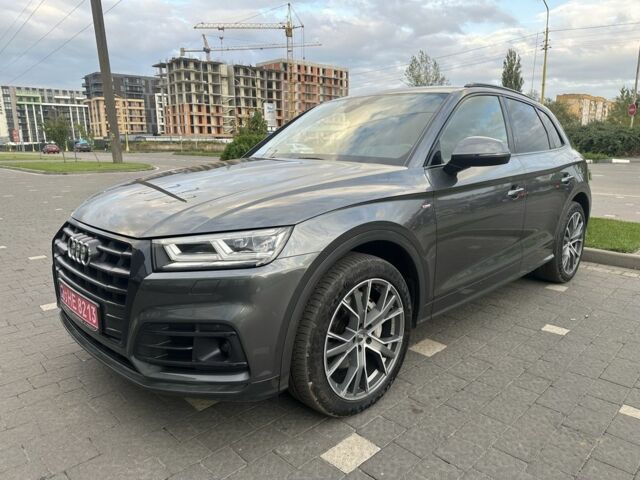 Ауді Ку 5 2019 у Ужгороді на Automoto.ua Сірий Ауді Ку 5, об'ємом двигуна 2 л та пробігом 210 тис. км за 39999 $, фото 1 на Automoto.ua