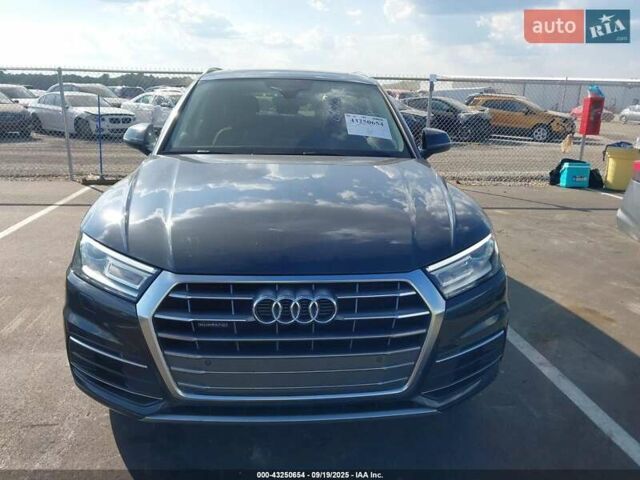 Серый Ауди Ку 5, объемом двигателя 2 л и пробегом 117 тыс. км за 13900 $, фото 1 на Automoto.ua