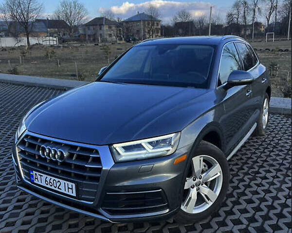 Серый Ауди Ку 5, объемом двигателя 1.98 л и пробегом 55 тыс. км за 27800 $, фото 1 на Automoto.ua