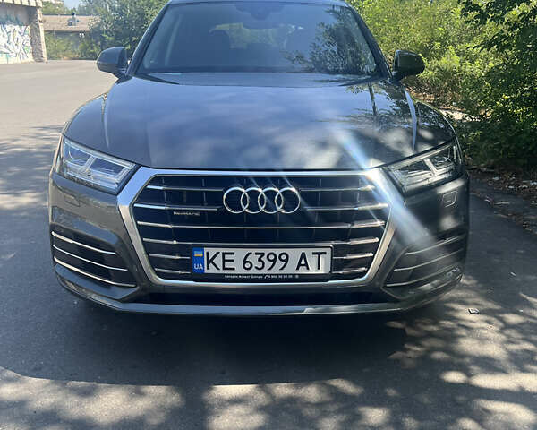 Серый Ауди Ку 5, объемом двигателя 1.98 л и пробегом 65 тыс. км за 40000 $, фото 1 на Automoto.ua