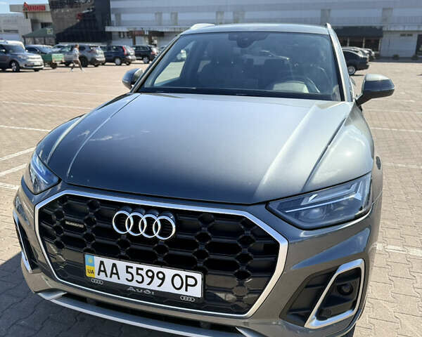 Серый Ауди Ку 5, объемом двигателя 1.97 л и пробегом 81 тыс. км за 44500 $, фото 1 на Automoto.ua