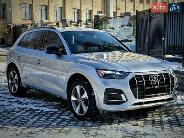 Серый Ауди Ку 5, объемом двигателя 1.98 л и пробегом 21 тыс. км за 38100 $, фото 1 на Automoto.ua