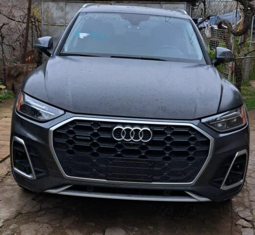 Сірий Ауді Ку 5, об'ємом двигуна 2 л та пробігом 134 тис. км за 29649 $, фото 1 на Automoto.ua