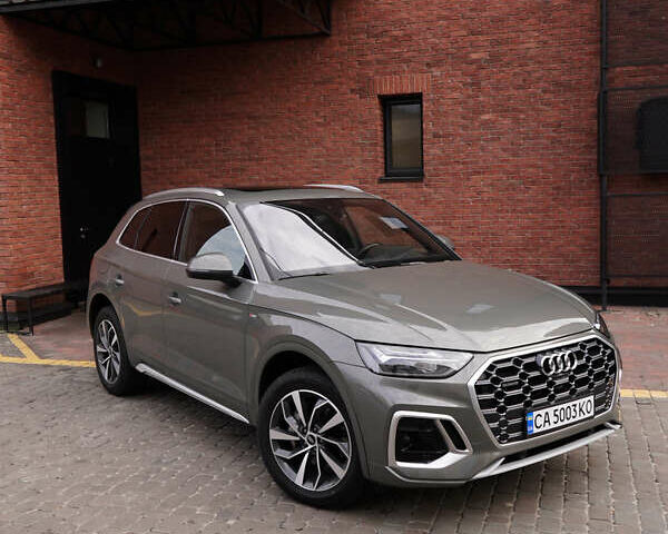 Серый Ауди Ку 5, объемом двигателя 1.98 л и пробегом 71 тыс. км за 34999 $, фото 1 на Automoto.ua