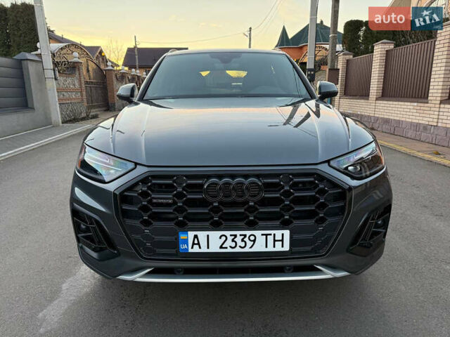 Серый Ауди Ку 5, объемом двигателя 1.98 л и пробегом 12 тыс. км за 46000 $, фото 1 на Automoto.ua