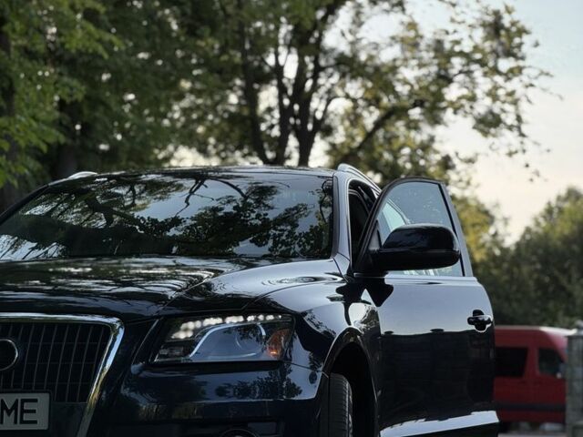 Синій Ауді Ку 5, об'ємом двигуна 2 л та пробігом 141 тис. км за 14049 $, фото 1 на Automoto.ua