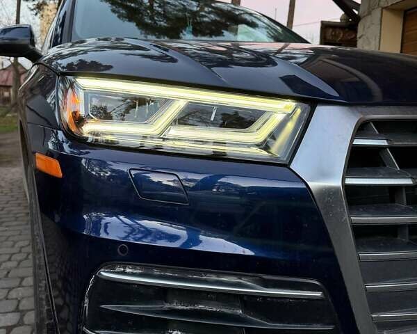 Синій Ауді Ку 5, об'ємом двигуна 2 л та пробігом 125 тис. км за 23500 $, фото 1 на Automoto.ua