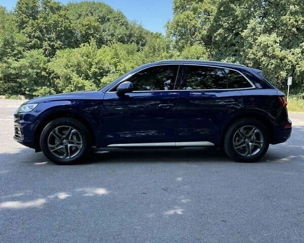 Синій Ауді Ку 5, об'ємом двигуна 2 л та пробігом 140 тис. км за 18200 $, фото 1 на Automoto.ua