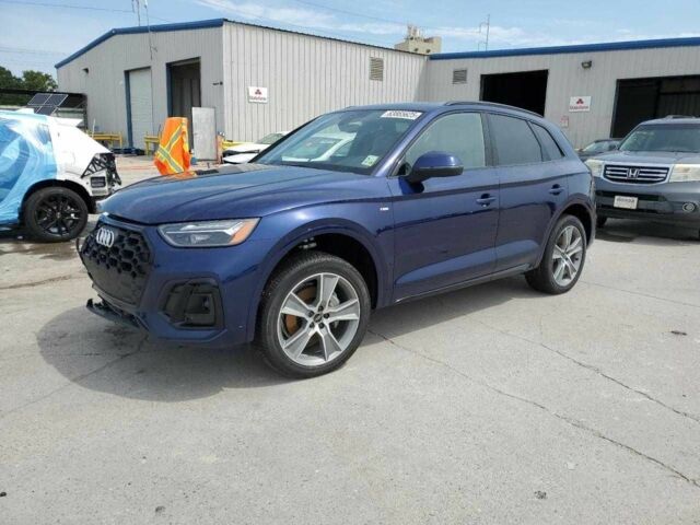 Синій Ауді Ку 5, об'ємом двигуна 2 л та пробігом 4 тис. км за 20000 $, фото 1 на Automoto.ua