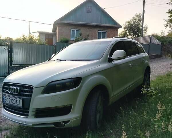 Белый Ауди Ку 7, объемом двигателя 3.6 л и пробегом 248 тыс. км за 9000 $, фото 1 на Automoto.ua