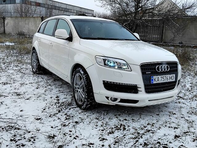 Белый Ауди Ку 7, объемом двигателя 4.2 л и пробегом 250 тыс. км за 11500 $, фото 1 на Automoto.ua