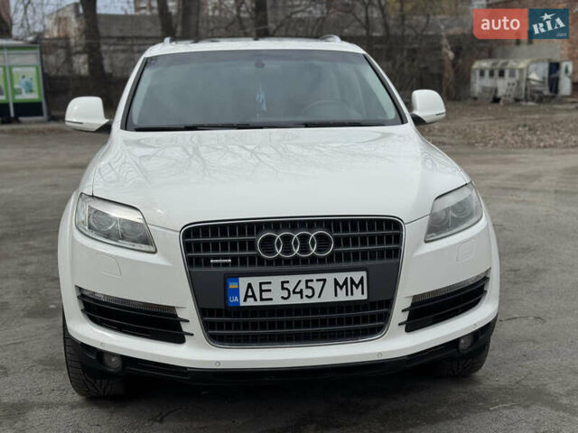 Білий Ауді Ку 7, об'ємом двигуна 2.97 л та пробігом 380 тис. км за 10800 $, фото 1 на Automoto.ua