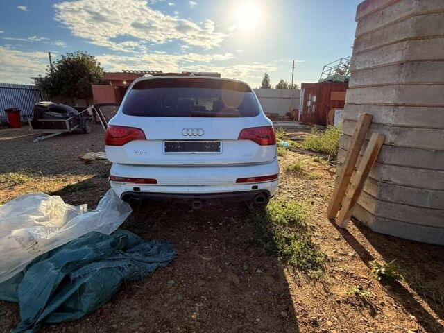 Ауди Ку 7 2013 в Ужгороде на Automoto.ua Белый Ауди Ку 7, объемом двигателя 0 л и пробегом 301 тыс. км за 999 $, фото 1 на Automoto.ua