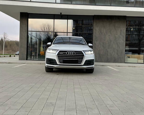 Белый Ауди Ку 7, объемом двигателя 3 л и пробегом 153 тыс. км за 40777 $, фото 1 на Automoto.ua