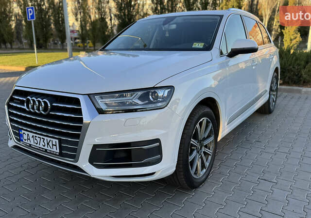 Белый Ауди Ку 7, объемом двигателя 3 л и пробегом 170 тыс. км за 24800 $, фото 1 на Automoto.ua