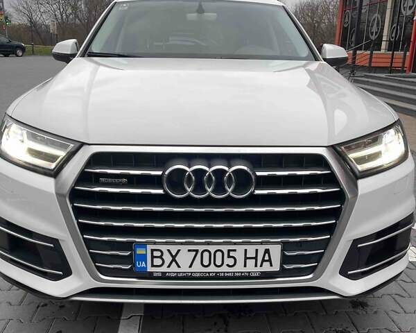Белый Ауди Ку 7, объемом двигателя 2.97 л и пробегом 160 тыс. км за 32000 $, фото 1 на Automoto.ua