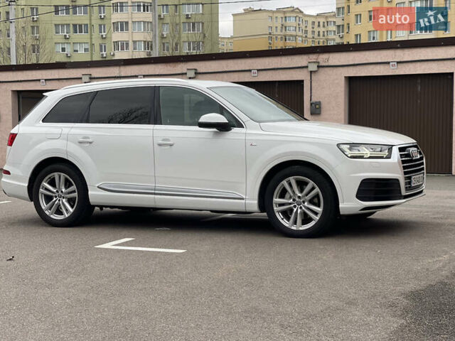 Белый Ауди Ку 7, объемом двигателя 3 л и пробегом 130 тыс. км за 38000 $, фото 1 на Automoto.ua
