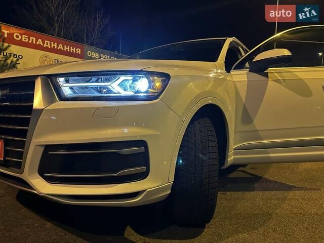 Білий Ауді Ку 7, об'ємом двигуна 2 л та пробігом 92 тис. км за 27900 $, фото 1 на Automoto.ua