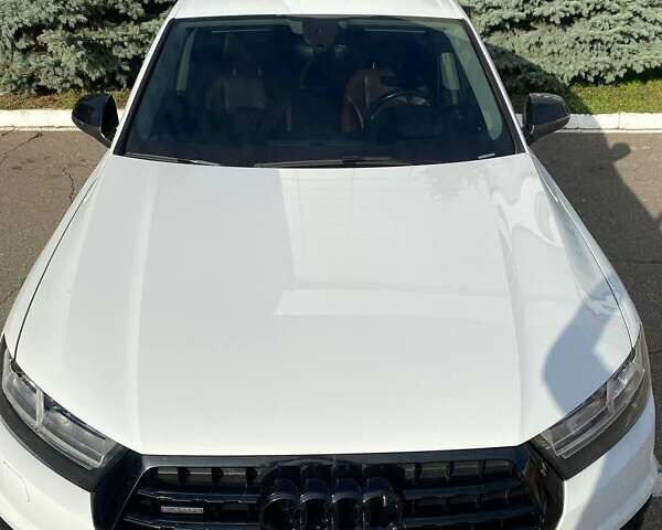 Белый Ауди Ку 7, объемом двигателя 3 л и пробегом 118 тыс. км за 35000 $, фото 1 на Automoto.ua