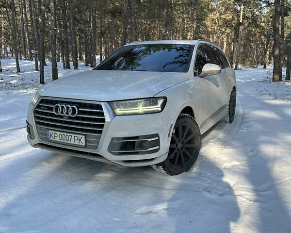 Белый Ауди Ку 7, объемом двигателя 3 л и пробегом 184 тыс. км за 28500 $, фото 1 на Automoto.ua
