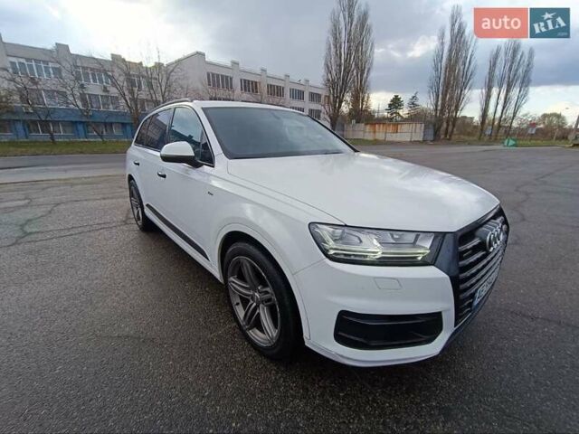 Белый Ауди Ку 7, объемом двигателя 3 л и пробегом 178 тыс. км за 39900 $, фото 1 на Automoto.ua