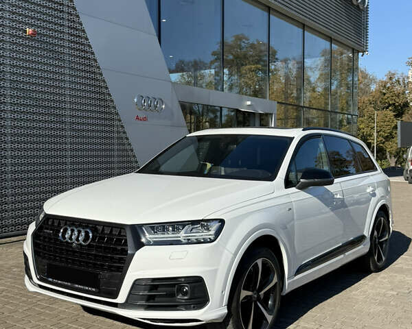 Белый Ауди Ку 7, объемом двигателя 2 л и пробегом 100 тыс. км за 41500 $, фото 1 на Automoto.ua