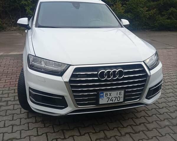 Белый Ауди Ку 7, объемом двигателя 3 л и пробегом 141 тыс. км за 28400 $, фото 1 на Automoto.ua