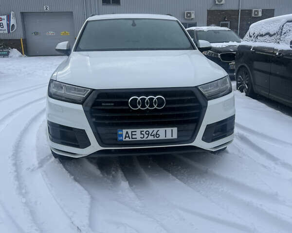 Белый Ауди Ку 7, объемом двигателя 3 л и пробегом 190 тыс. км за 37900 $, фото 1 на Automoto.ua