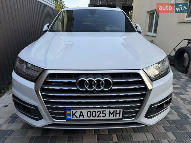 Белый Ауди Ку 7, объемом двигателя 3 л и пробегом 103 тыс. км за 35000 $, фото 1 на Automoto.ua