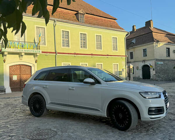 Белый Ауди Ку 7, объемом двигателя 3 л и пробегом 103 тыс. км за 35000 $, фото 1 на Automoto.ua