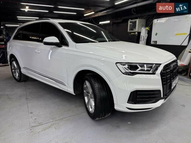 Білий Ауді Ку 7, об'ємом двигуна 1.98 л та пробігом 255 тис. км за 32000 $, фото 1 на Automoto.ua