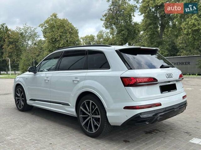 Белый Ауди Ку 7, объемом двигателя 3 л и пробегом 161 тыс. км за 73000 $, фото 1 на Automoto.ua