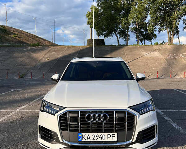 Белый Ауди Ку 7, объемом двигателя 3 л и пробегом 30 тыс. км за 63695 $, фото 1 на Automoto.ua