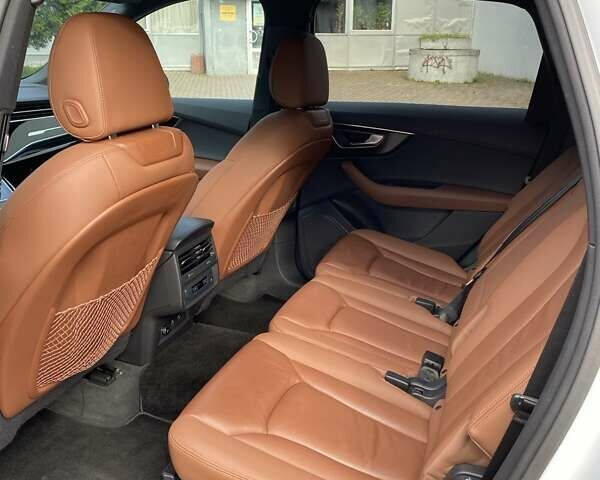 Белый Ауди Ку 7, объемом двигателя 3 л и пробегом 39 тыс. км за 58000 $, фото 1 на Automoto.ua