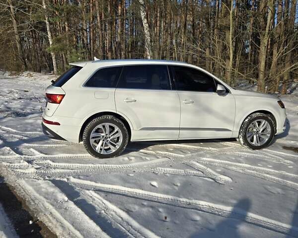 Белый Ауди Ку 7, объемом двигателя 2 л и пробегом 25 тыс. км за 59500 $, фото 1 на Automoto.ua