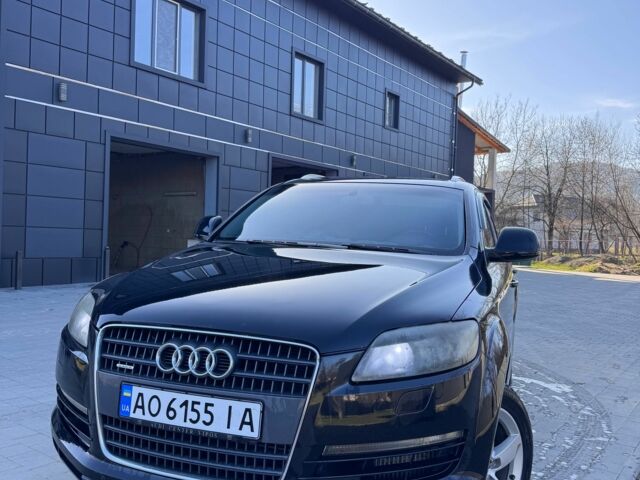 Черный Ауди Ку 7, объемом двигателя 3 л и пробегом 320 тыс. км за 9000 $, фото 1 на Automoto.ua