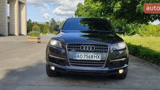 Черный Ауди Ку 7, объемом двигателя 3 л и пробегом 341 тыс. км за 12000 $, фото 1 на Automoto.ua