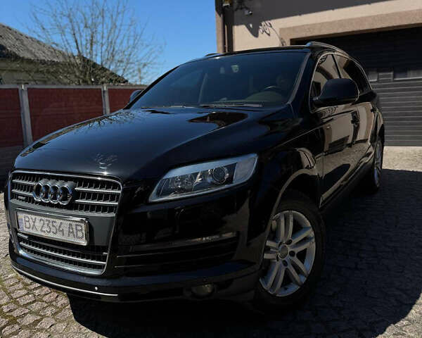 Черный Ауди Ку 7, объемом двигателя 3.6 л и пробегом 300 тыс. км за 9000 $, фото 1 на Automoto.ua