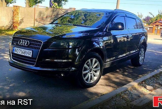 Черный Ауди Ку 7, объемом двигателя 3 л и пробегом 340 тыс. км за 12000 $, фото 1 на Automoto.ua