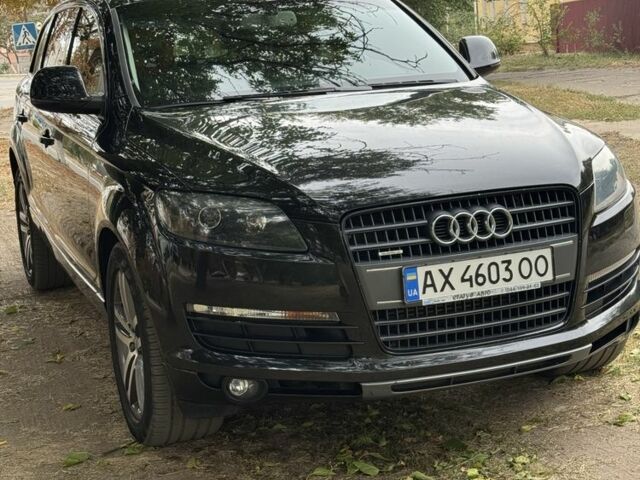 Черный Ауди Ку 7, объемом двигателя 4.2 л и пробегом 176 тыс. км за 10000 $, фото 1 на Automoto.ua