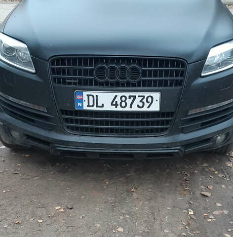 Черный Ауди Ку 7, объемом двигателя 3 л и пробегом 392 тыс. км за 7800 $, фото 1 на Automoto.ua