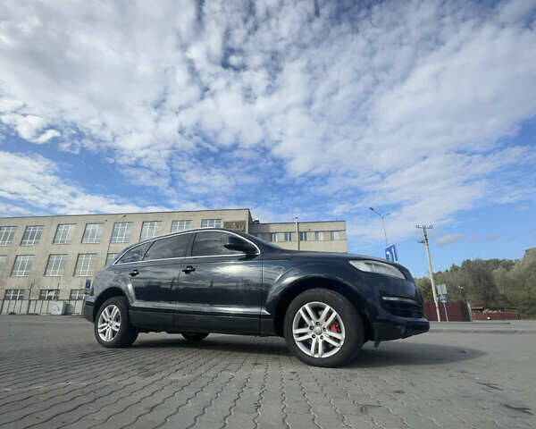 Черный Ауди Ку 7, объемом двигателя 3 л и пробегом 330 тыс. км за 12000 $, фото 1 на Automoto.ua