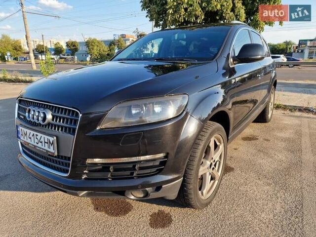 Черный Ауди Ку 7, объемом двигателя 3.6 л и пробегом 306 тыс. км за 10000 $, фото 1 на Automoto.ua