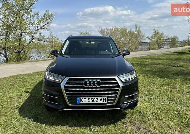 Чорний Ауді Ку 7, об'ємом двигуна 3 л та пробігом 180 тис. км за 33000 $, фото 1 на Automoto.ua