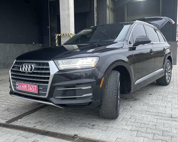 Черный Ауди Ку 7, объемом двигателя 2 л и пробегом 299 тыс. км за 21999 $, фото 1 на Automoto.ua