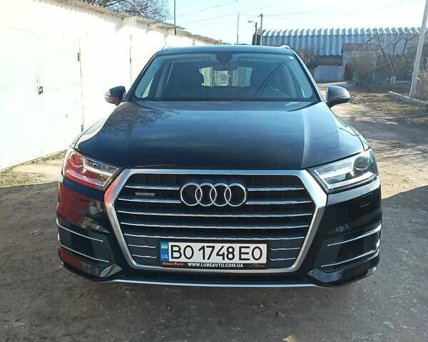 Черный Ауди Ку 7, объемом двигателя 3 л и пробегом 185 тыс. км за 28000 $, фото 1 на Automoto.ua
