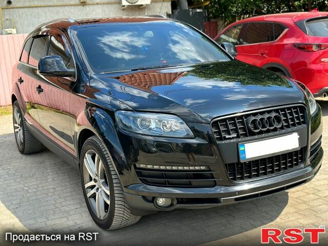 Ауді Ку 7, об'ємом двигуна 4.2 л та пробігом 335 тис. км за 11500 $, фото 1 на Automoto.ua