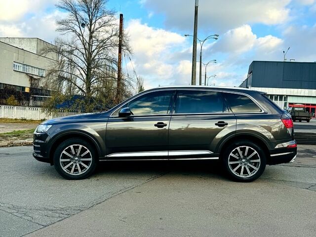 Ауди Ку 7, объемом двигателя 30 л и пробегом 300 тыс. км за 23000 $, фото 1 на Automoto.ua